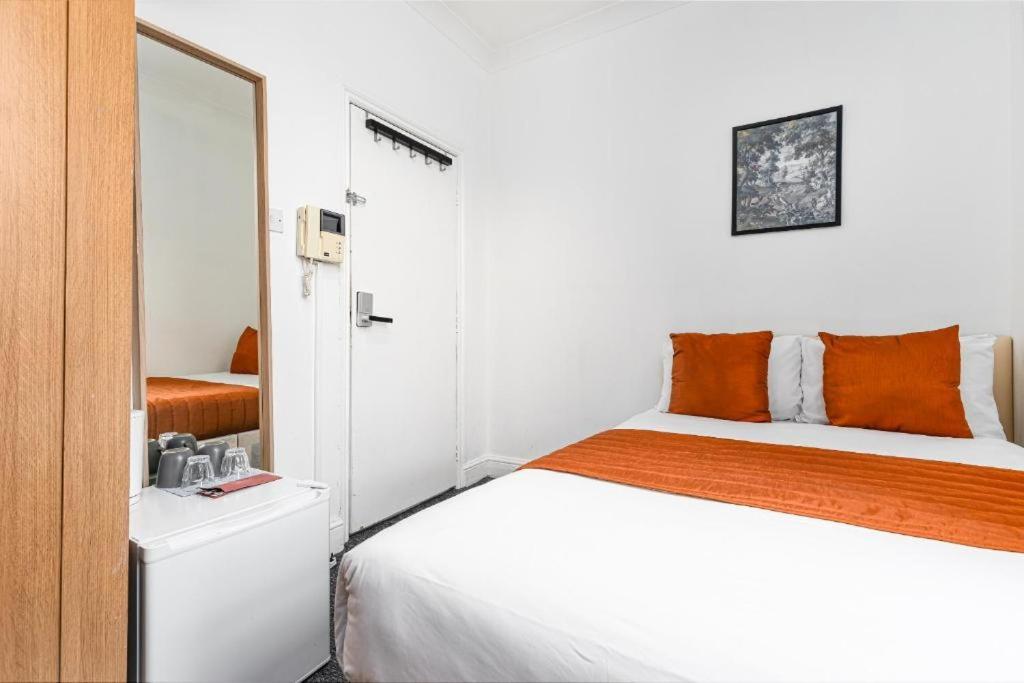לונדון Vilenza Hotel מראה חיצוני תמונה